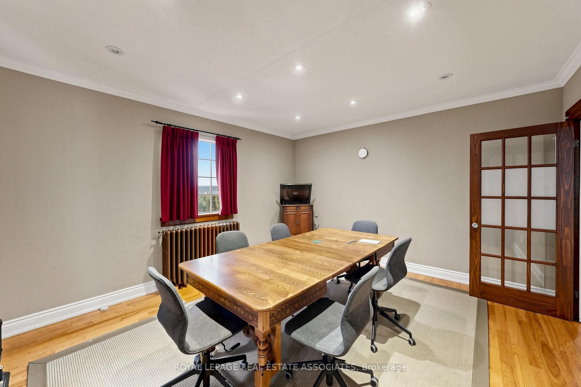 Photo 10 of 298 Lakeshore Road E, Mississauga, Port Credit — HOMEH