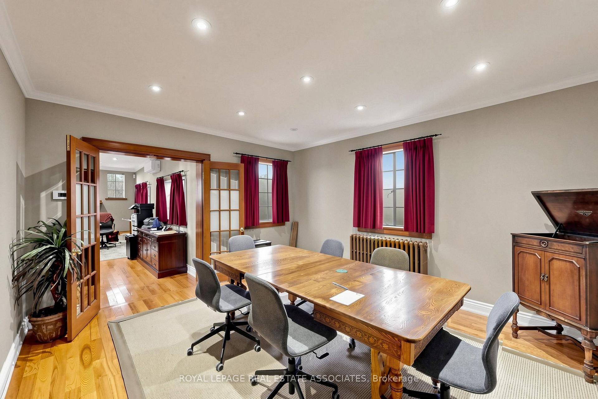 Photo 12 of 298 Lakeshore Road E, Mississauga, Port Credit — HOMEH