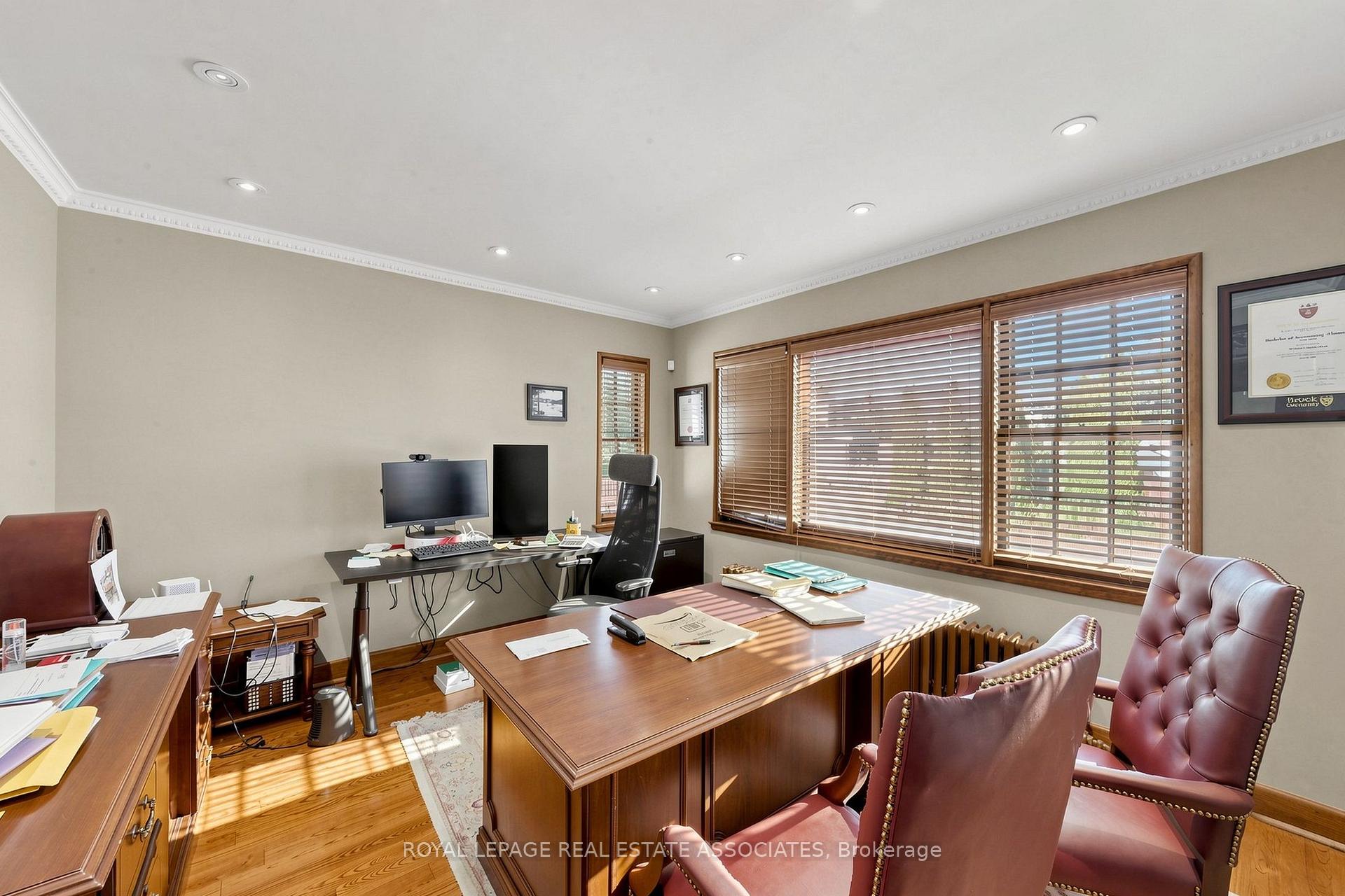 Photo 23 of 298 Lakeshore Road E, Mississauga, Port Credit — HOMEH