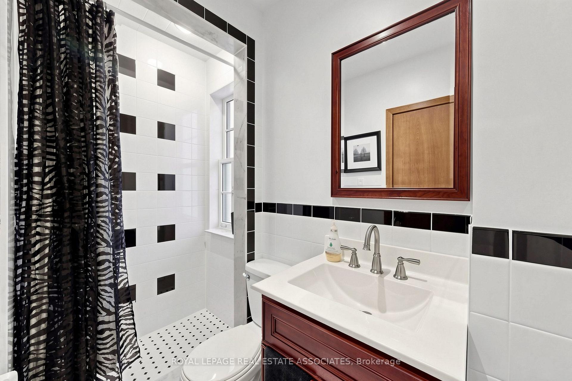 Photo 27 of 298 Lakeshore Road E, Mississauga, Port Credit — HOMEH