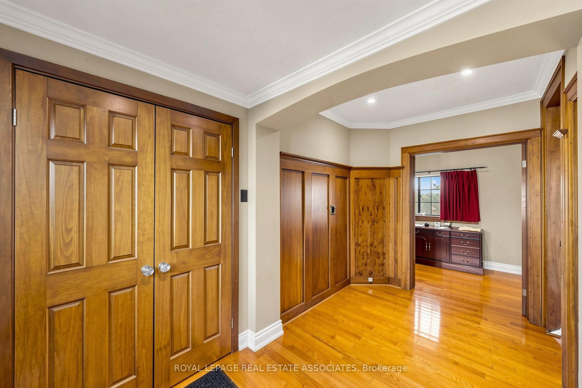 Photo 29 of 298 Lakeshore Road E, Mississauga, Port Credit — HOMEH