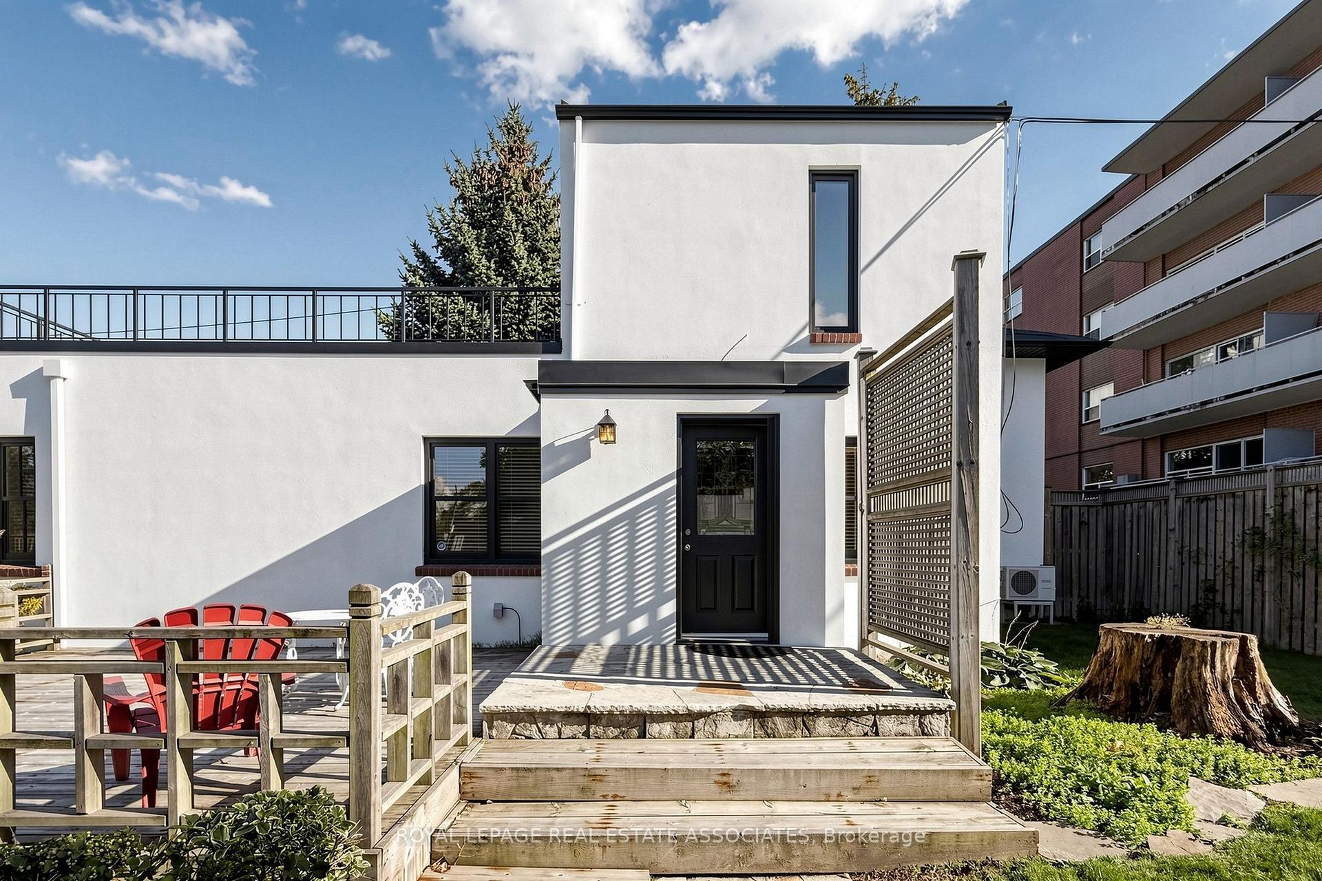 Photo 43 of 298 Lakeshore Road E, Mississauga, Port Credit — HOMEH