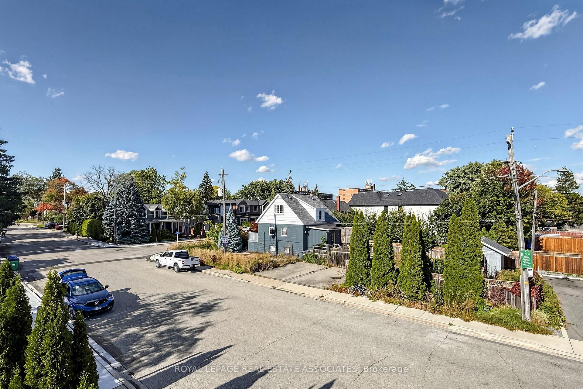 Photo 48 of 298 Lakeshore Road E, Mississauga, Port Credit — HOMEH