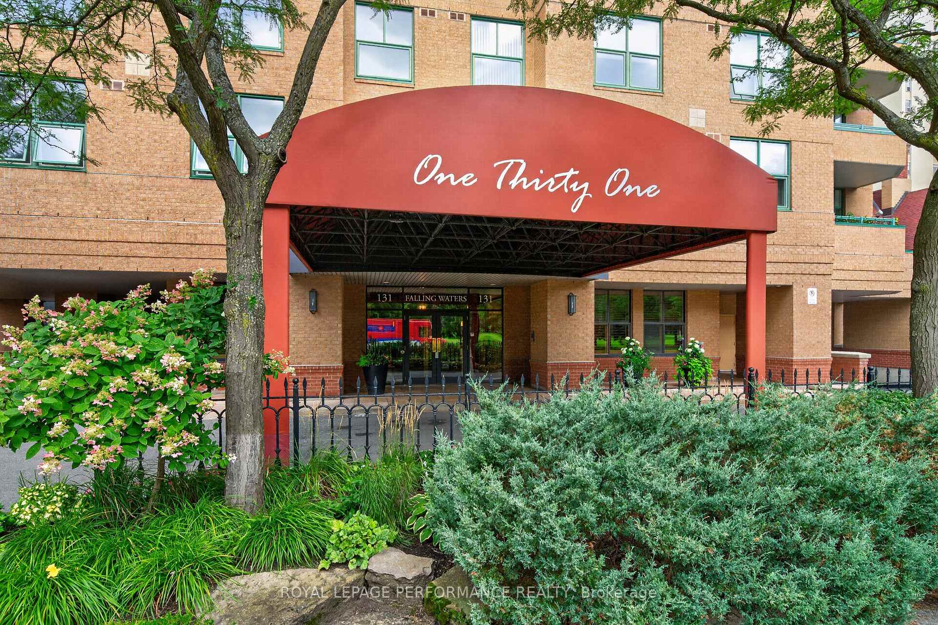 Photo 2 of Unit 901, 131 Wurtemburg Street, Ottawa, Lower Town — HOMEH