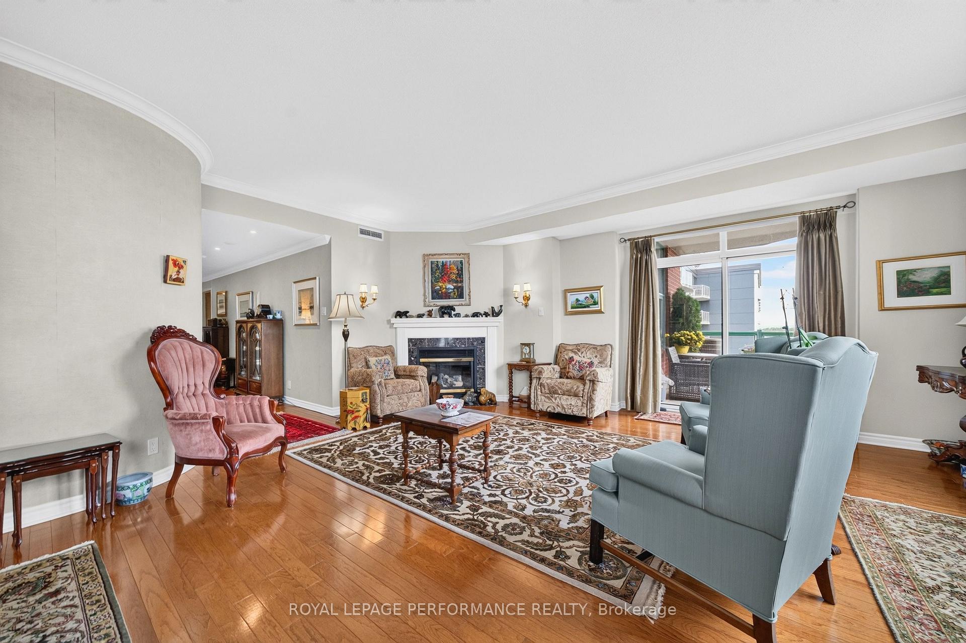 Photo 6 of Unit 901, 131 Wurtemburg Street, Ottawa, Lower Town — HOMEH
