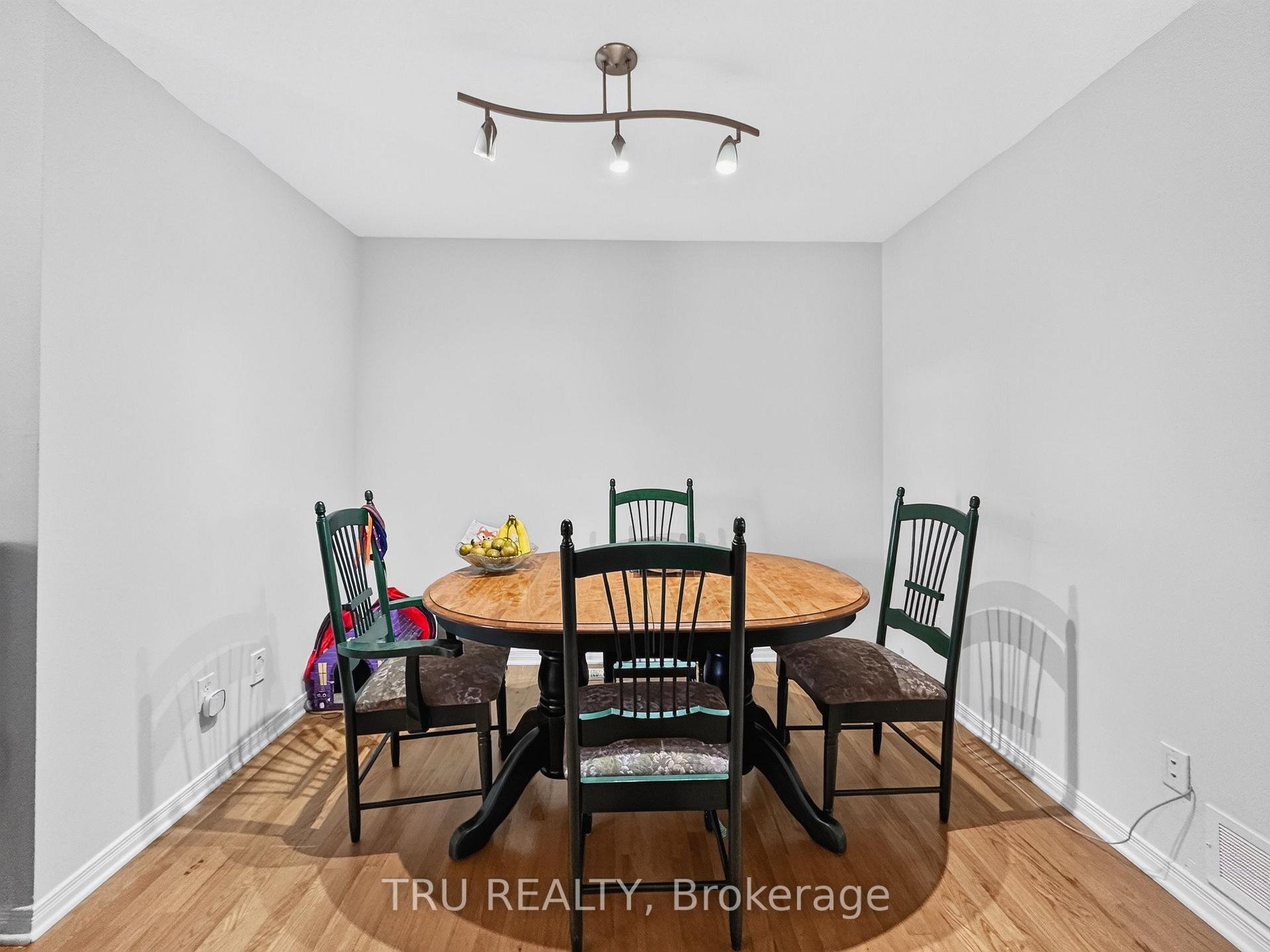 Photo 6 of 75 Silverlace Private, Ottawa, Hunt Club Park/Greenboro — HOMEH