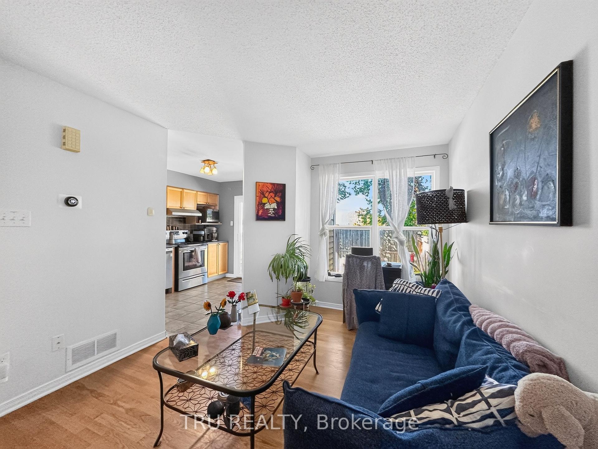 Photo 11 of 75 Silverlace Private, Ottawa, Hunt Club Park/Greenboro — HOMEH