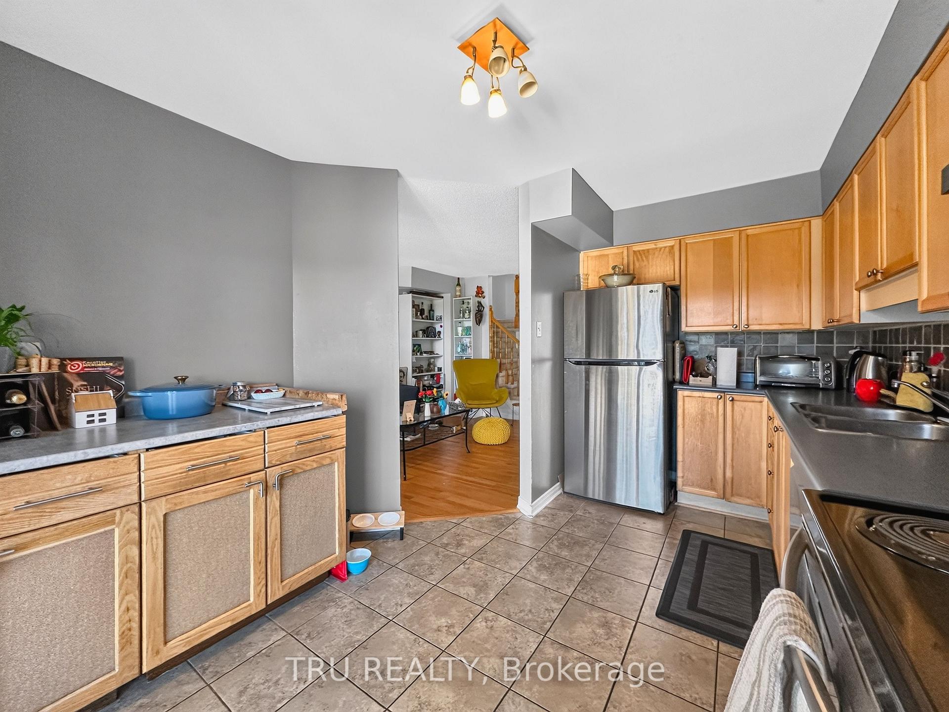 Photo 15 of 75 Silverlace Private, Ottawa, Hunt Club Park/Greenboro — HOMEH