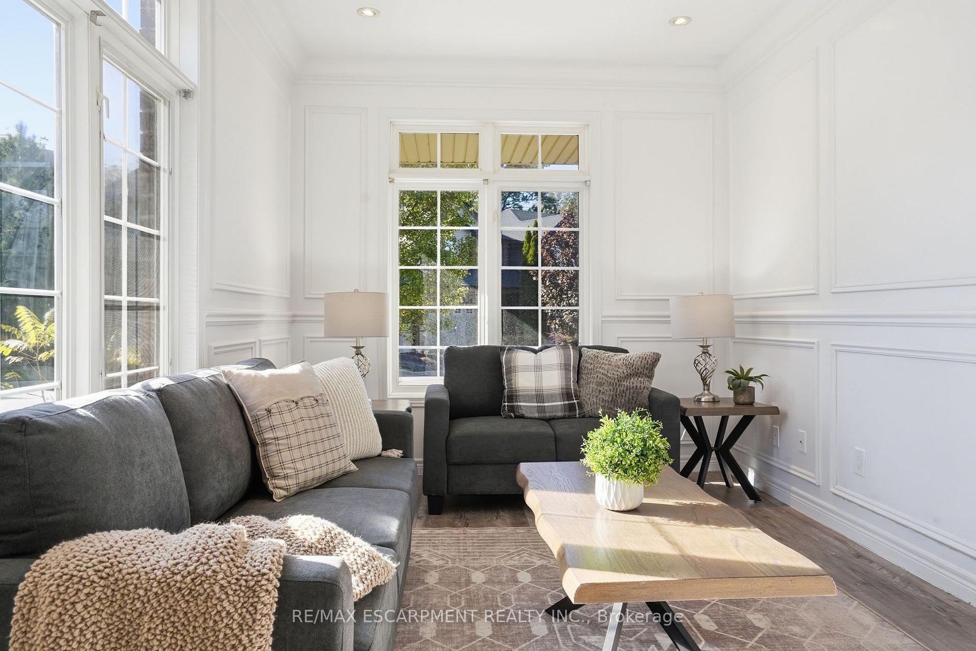 Photo 9 of Unit 8, 400 Stonehenge Drive, Hamilton, Ancaster — HOMEH