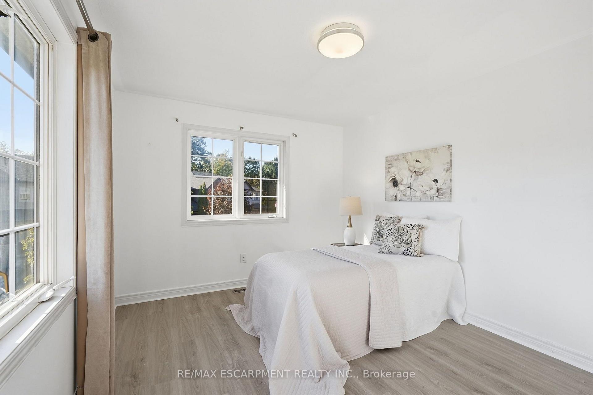 Photo 47 of Unit 8, 400 Stonehenge Drive, Hamilton, Ancaster — HOMEH