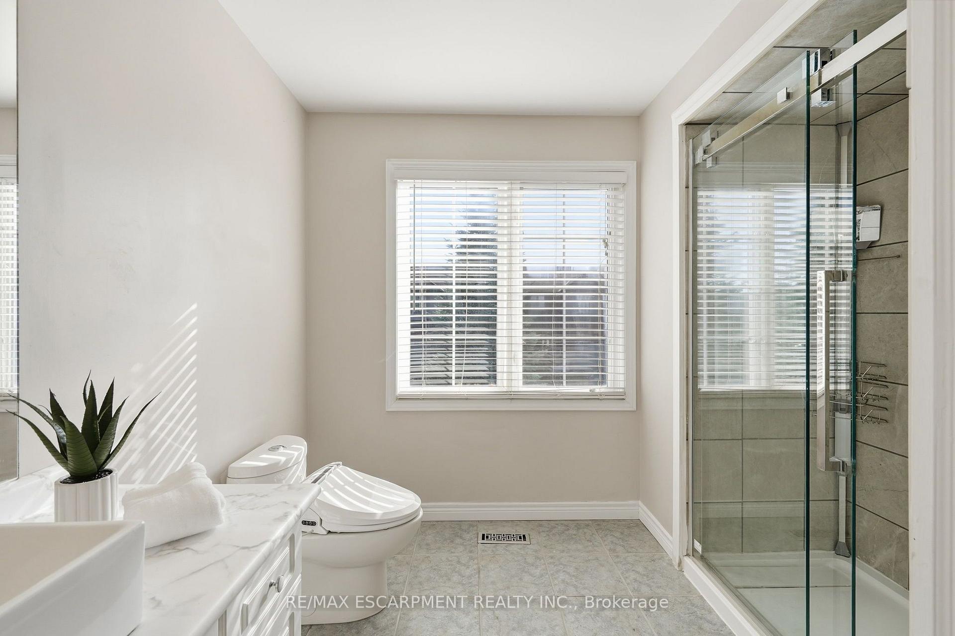 Photo 57 of Unit 8, 400 Stonehenge Drive, Hamilton, Ancaster — HOMEH