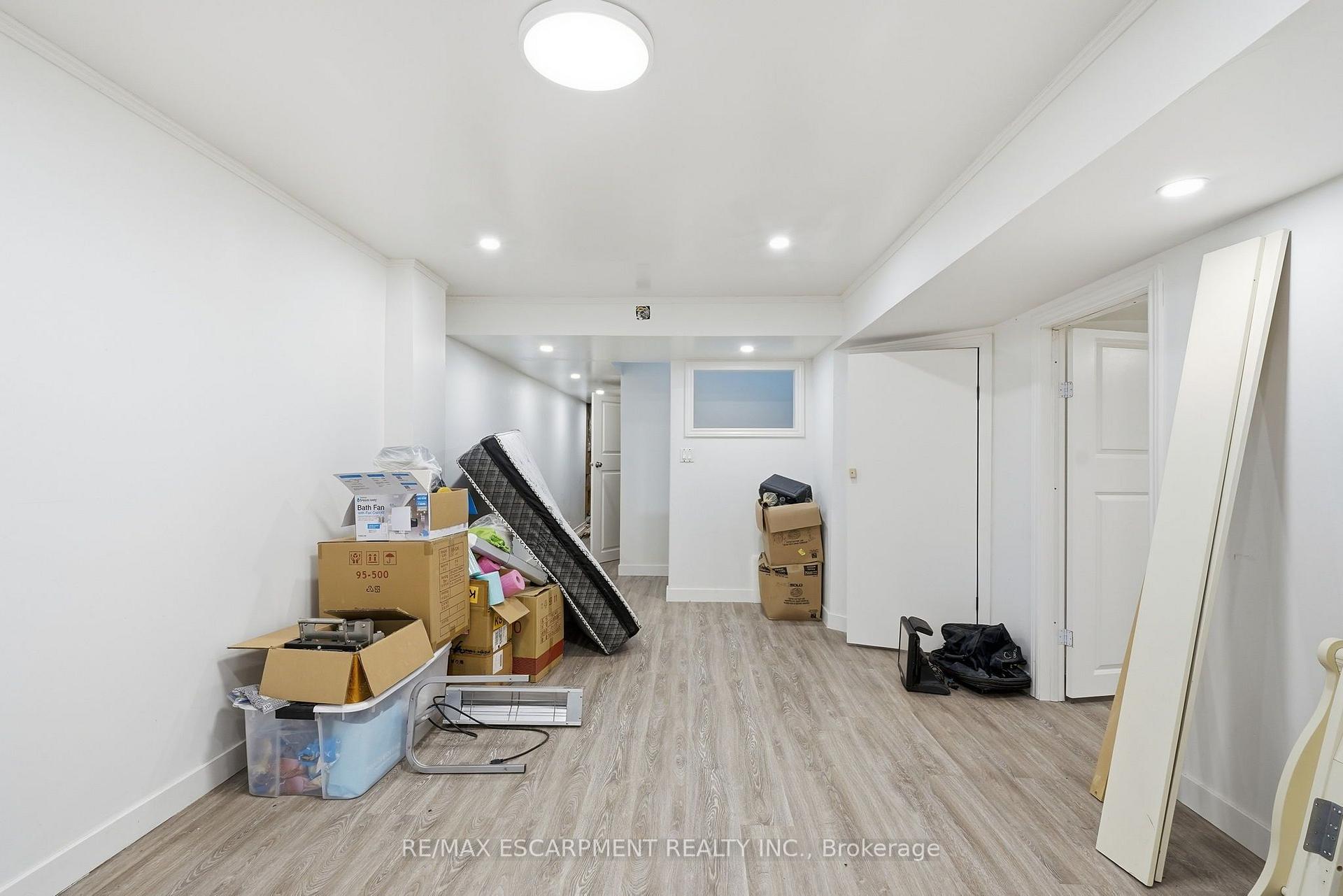 Photo 59 of Unit 8, 400 Stonehenge Drive, Hamilton, Ancaster — HOMEH
