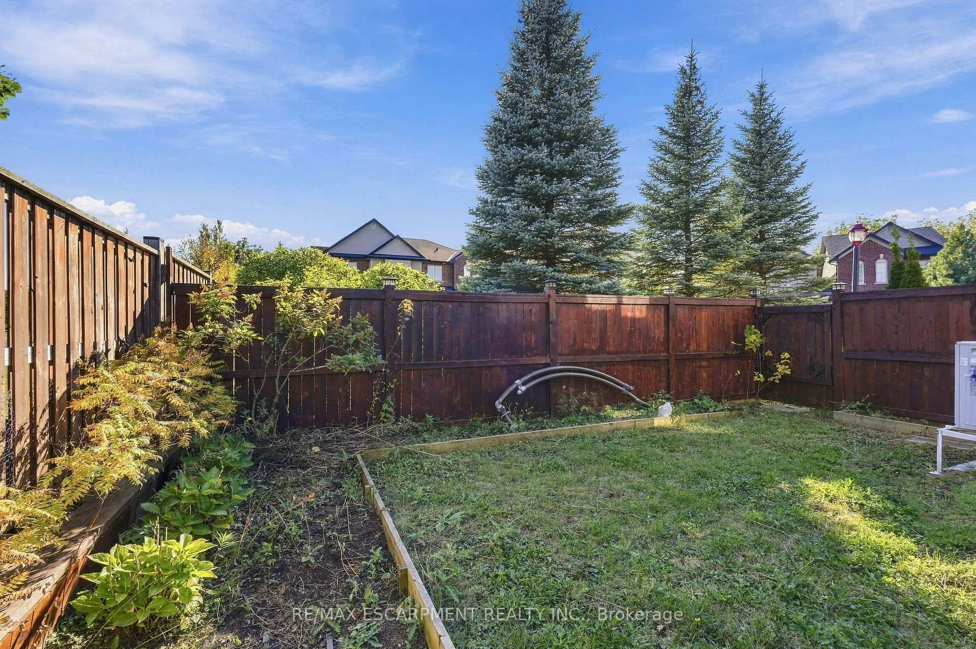Photo 74 of Unit 8, 400 Stonehenge Drive, Hamilton, Ancaster — HOMEH