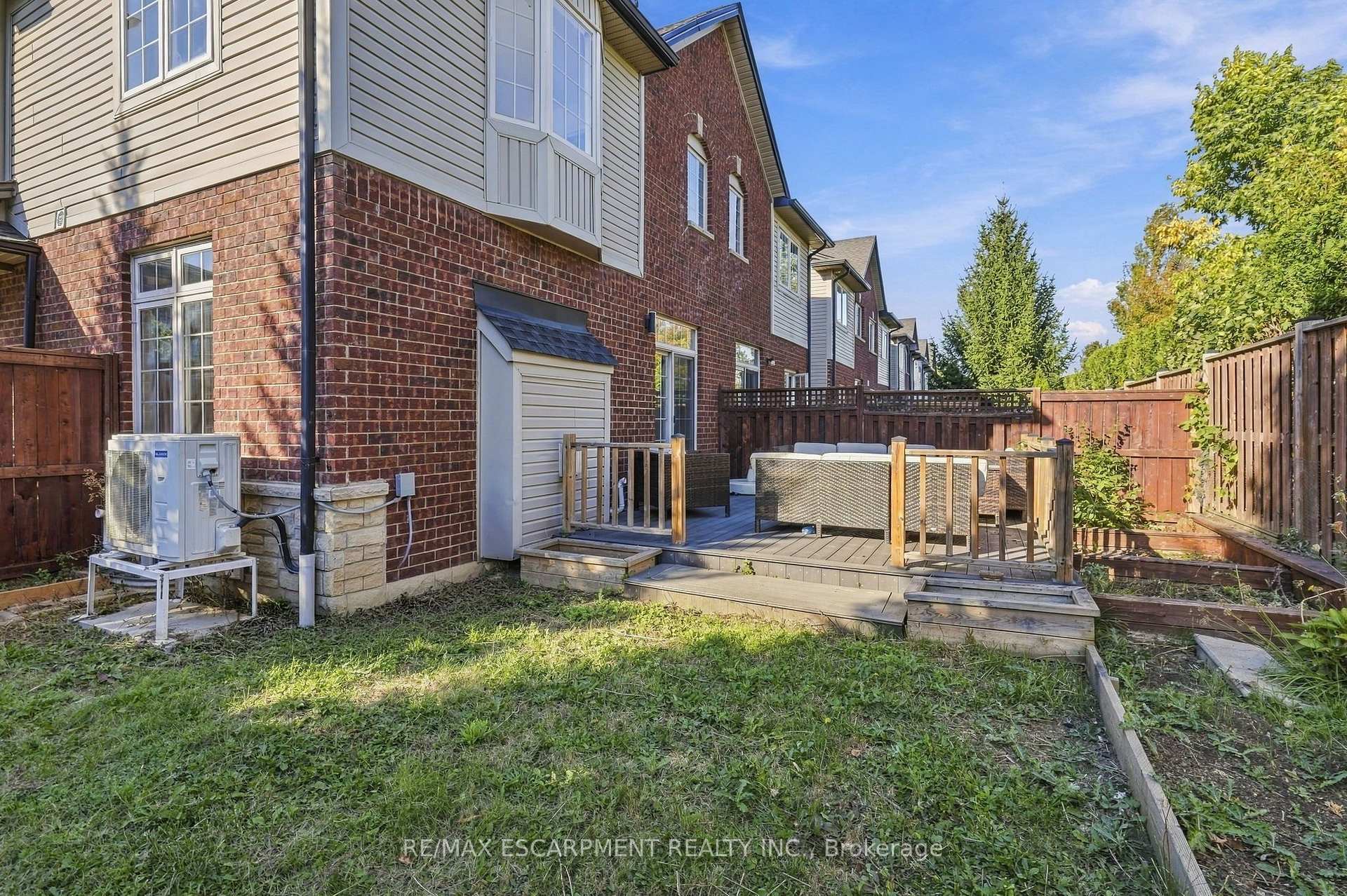 Photo 76 of Unit 8, 400 Stonehenge Drive, Hamilton, Ancaster — HOMEH