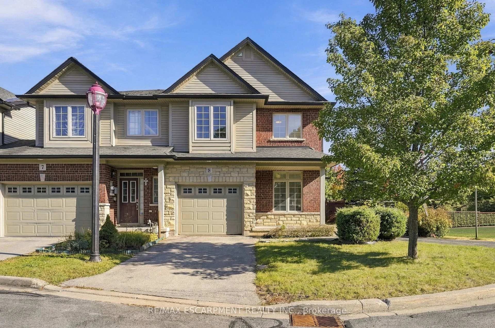 Photo of Unit 8, 400 Stonehenge Drive