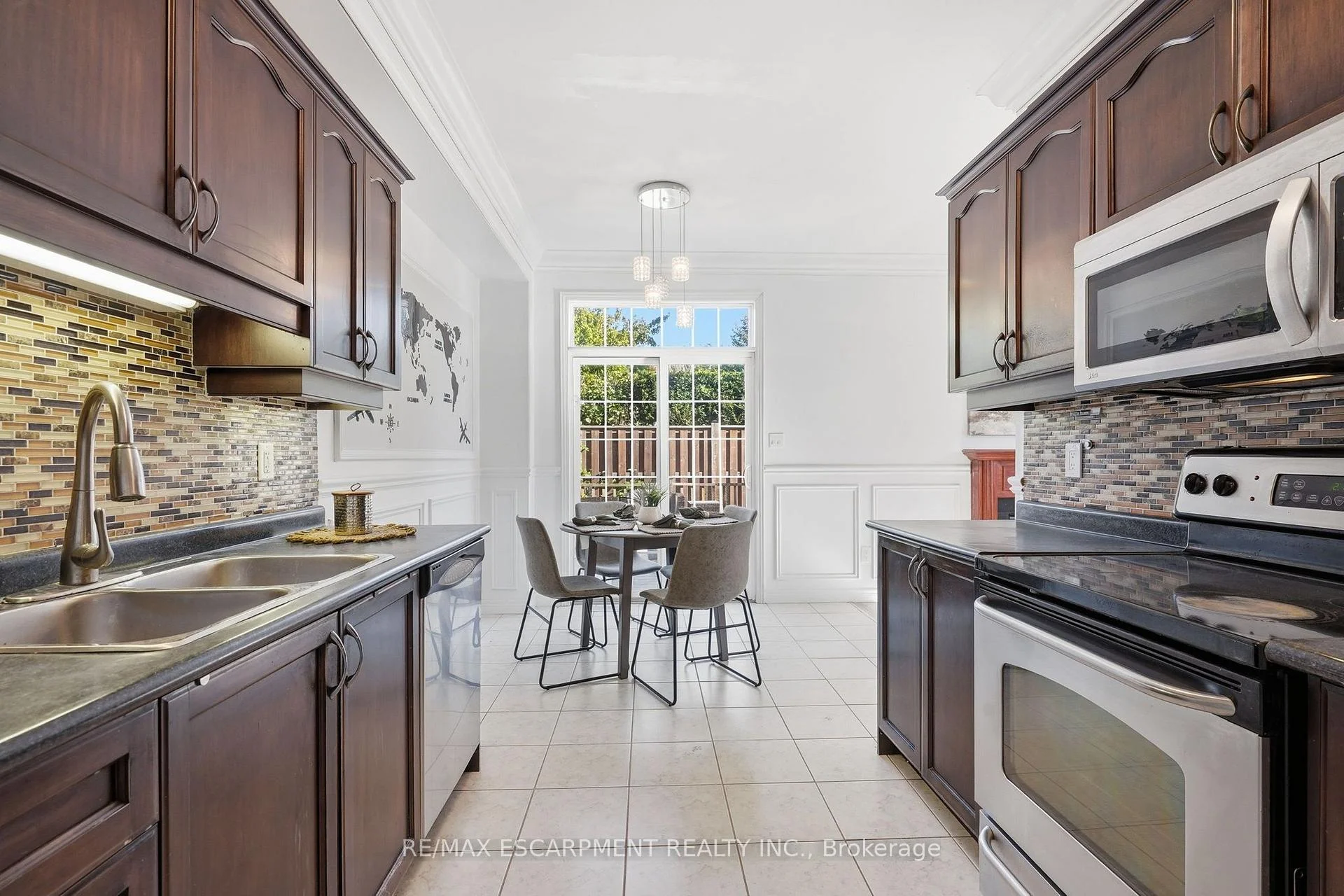 Photo 26 of Unit 8, 400 Stonehenge Drive, Hamilton, Ancaster — HOMEH