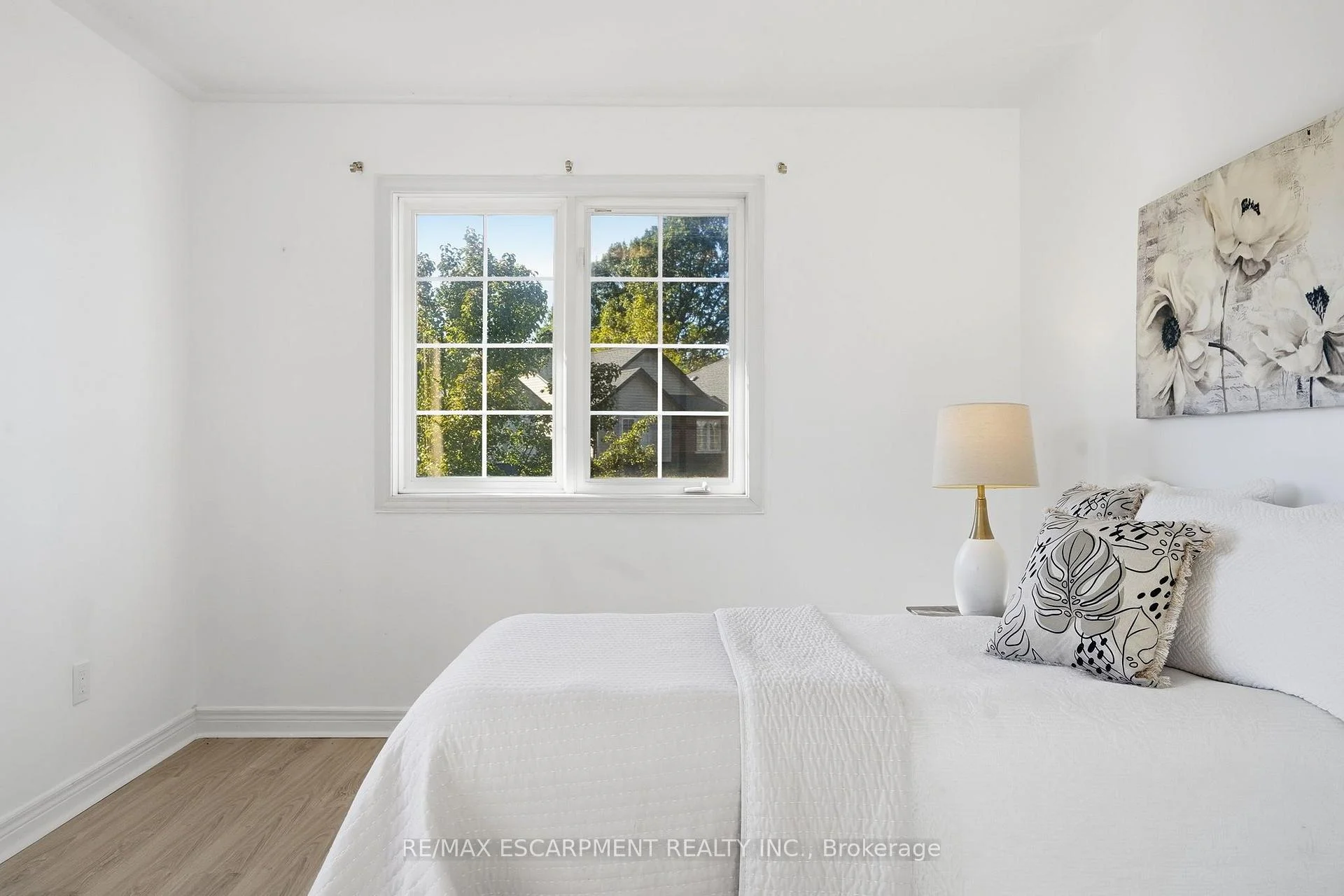 Photo 46 of Unit 8, 400 Stonehenge Drive, Hamilton, Ancaster — HOMEH