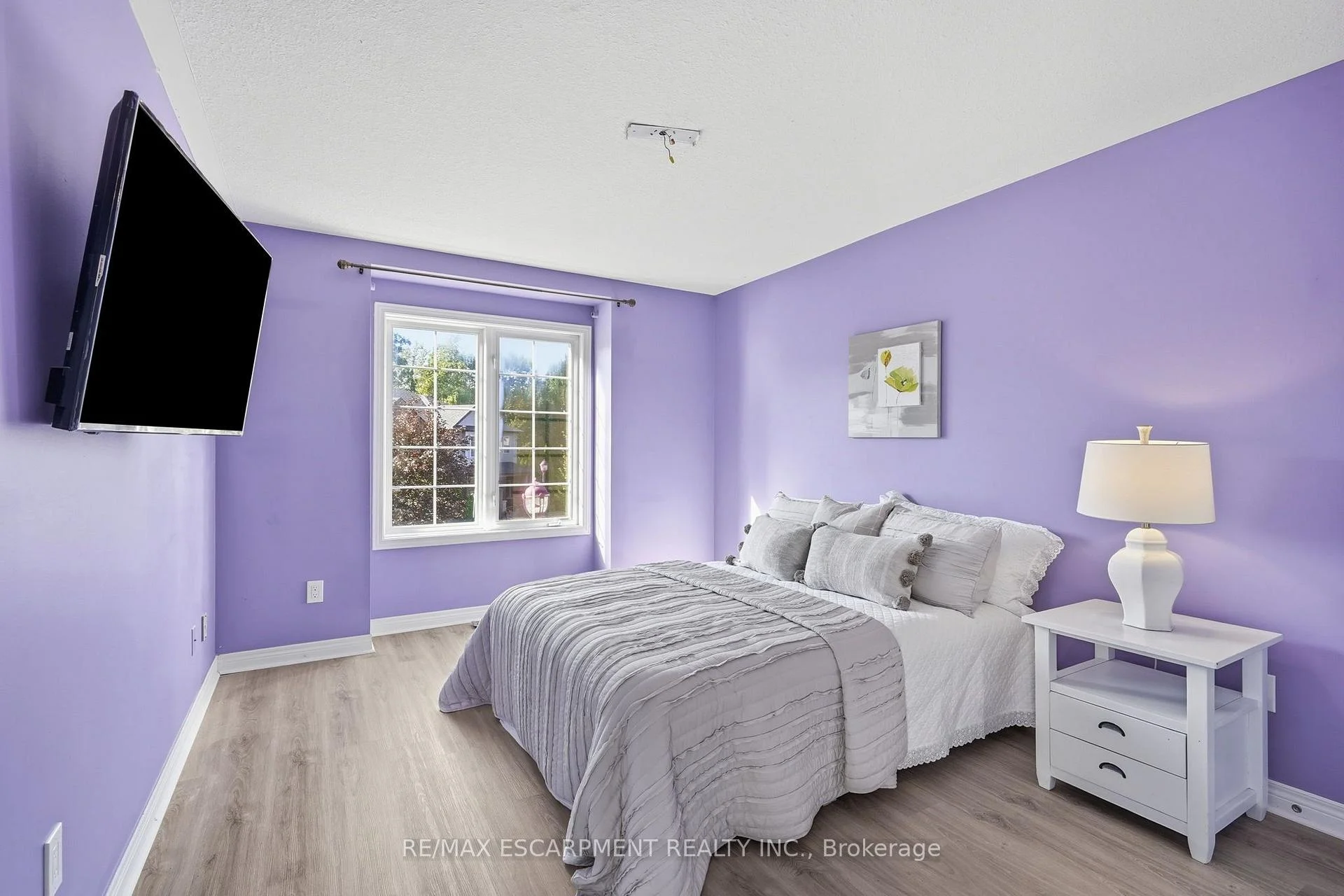 Photo 52 of Unit 8, 400 Stonehenge Drive, Hamilton, Ancaster — HOMEH