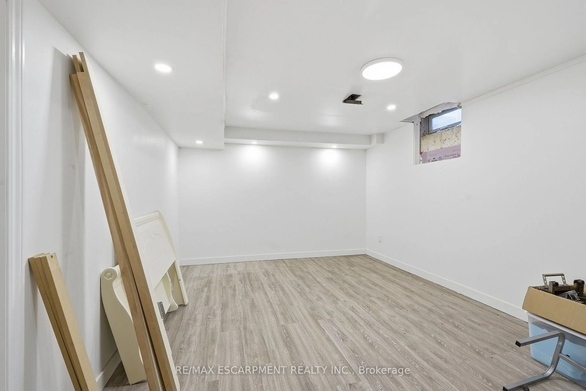 Photo 61 of Unit 8, 400 Stonehenge Drive, Hamilton, Ancaster — HOMEH