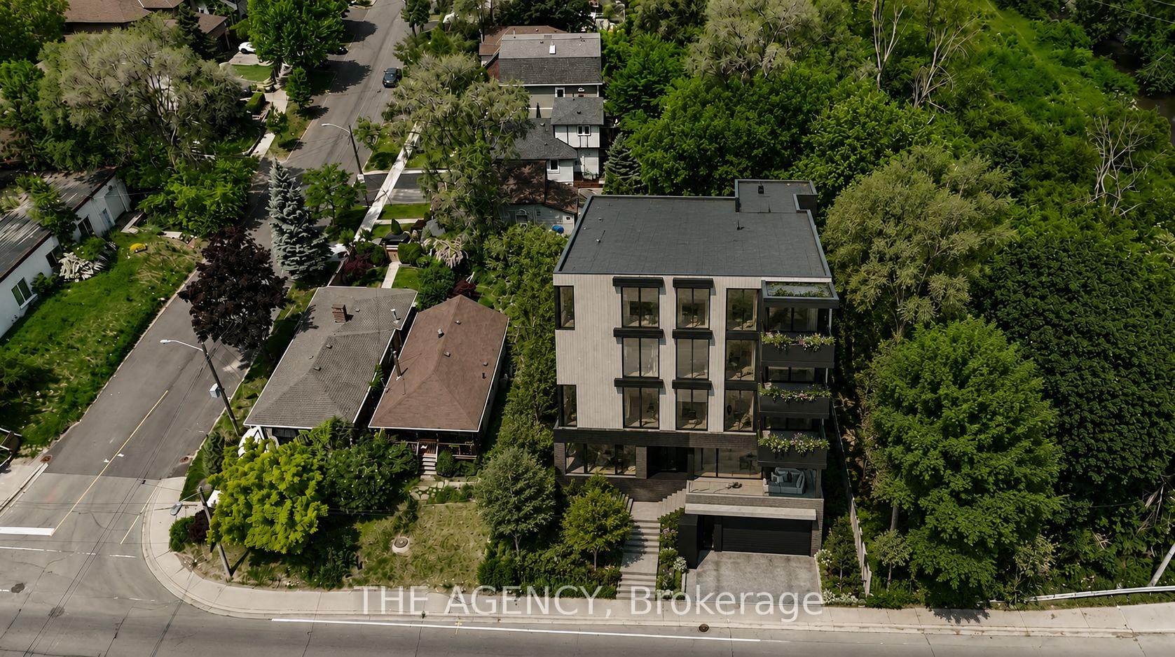 Photo 2 of 580 The Queensway, Etobicoke, Stonegate-Queensway — HOMEH