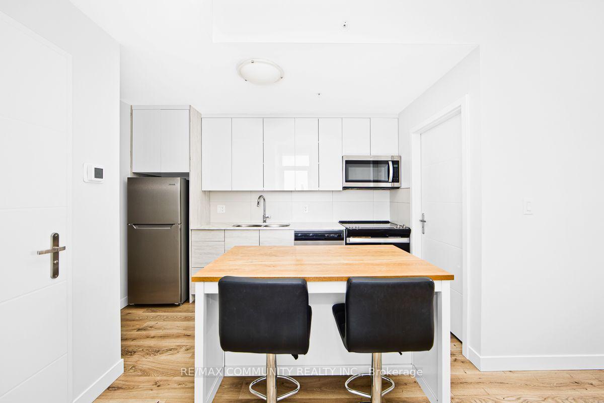 Photo 7 of Unit 3702, 60 Frederick Street, Kitchener, Civic Centre — HOMEH