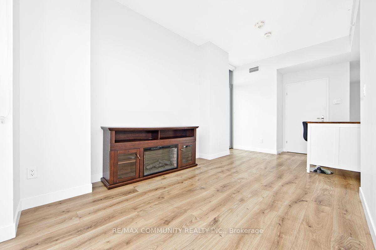 Photo 11 of Unit 3702, 60 Frederick Street, Kitchener, Civic Centre — HOMEH
