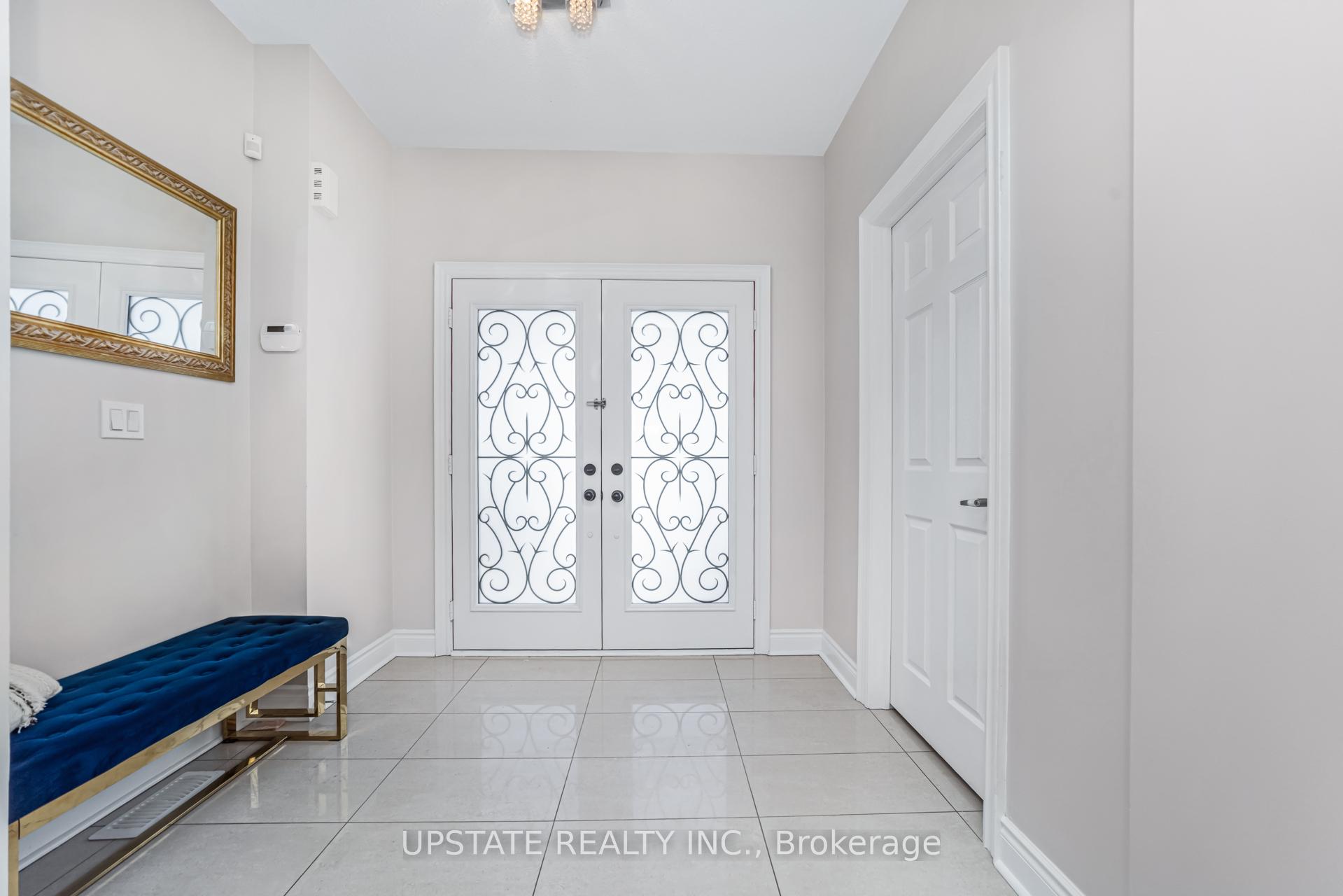Photo 4 of 5 Dillon Drive, Brampton, Credit Valley — HOMEH