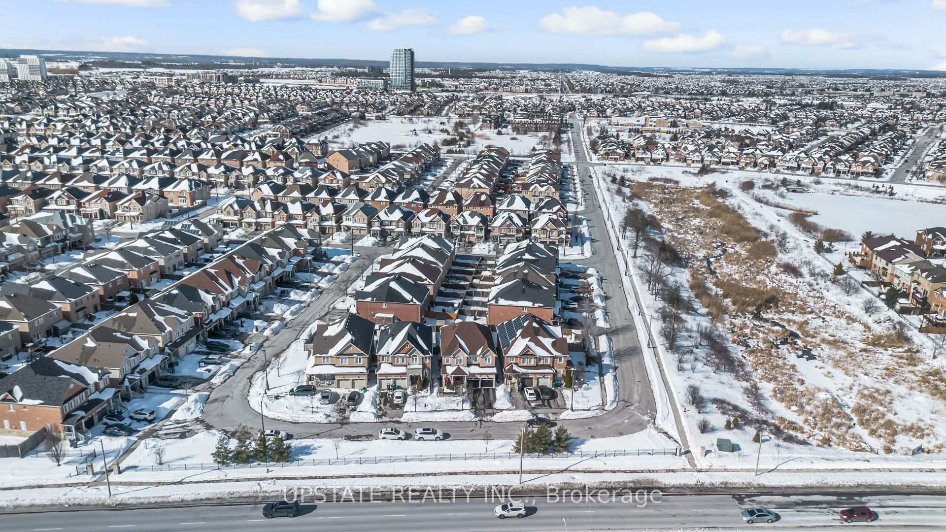 Photo 47 of 5 Dillon Drive, Brampton, Credit Valley — HOMEH