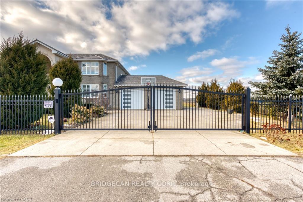 Photo 3 of 283 Second Road E, Hamilton, Rural Stoney Creek — HOMEH