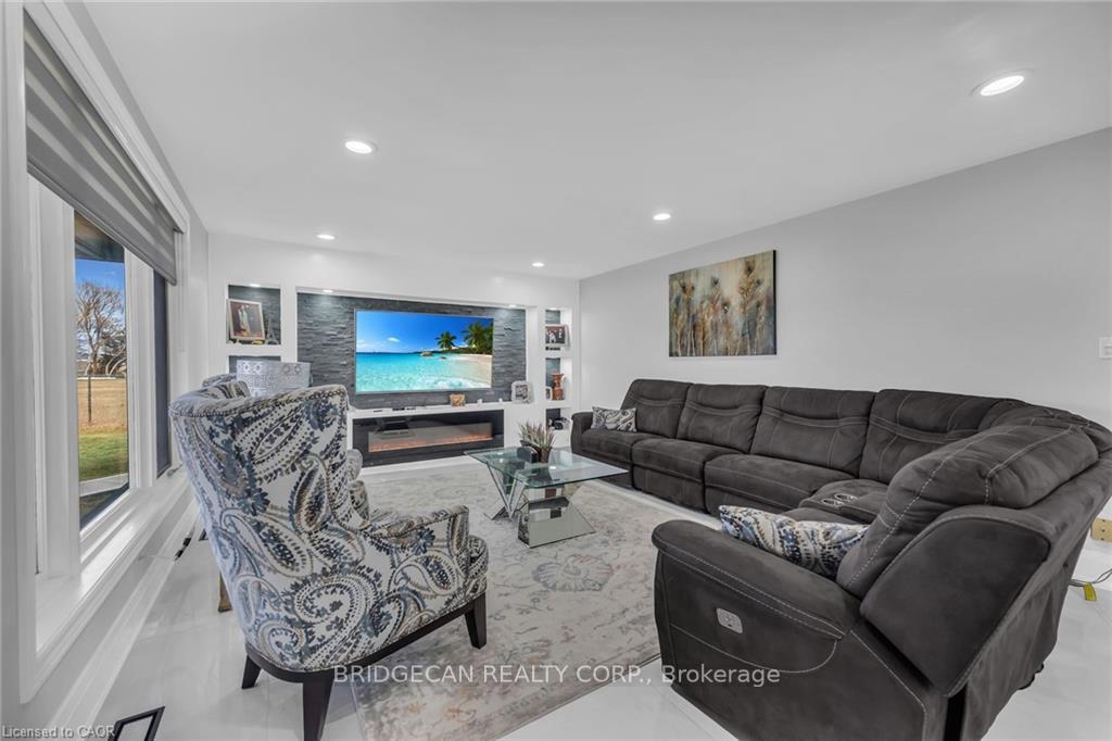 Photo 13 of 283 Second Road E, Hamilton, Rural Stoney Creek — HOMEH