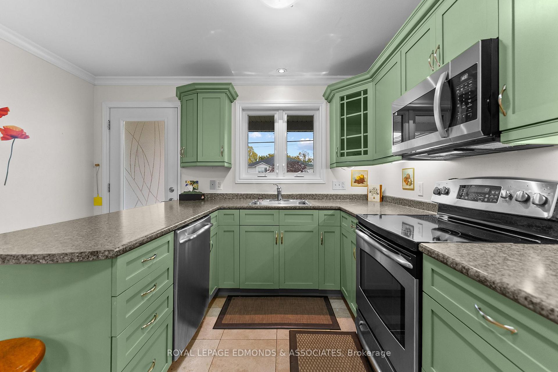 Photo 8 of 424 Morris Street, Pembroke, Pembroke — HOMEH