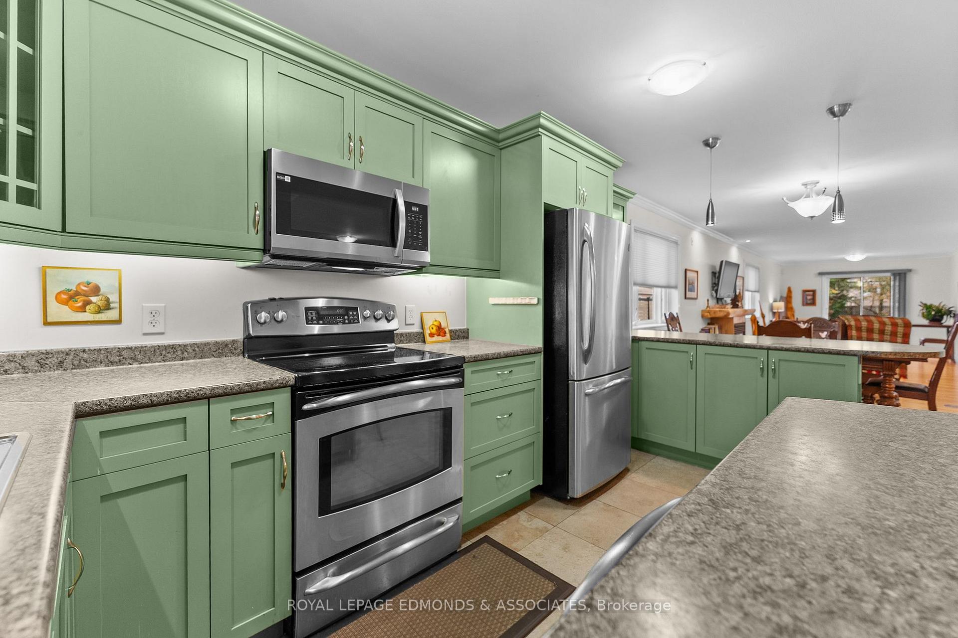 Photo 9 of 424 Morris Street, Pembroke, Pembroke — HOMEH