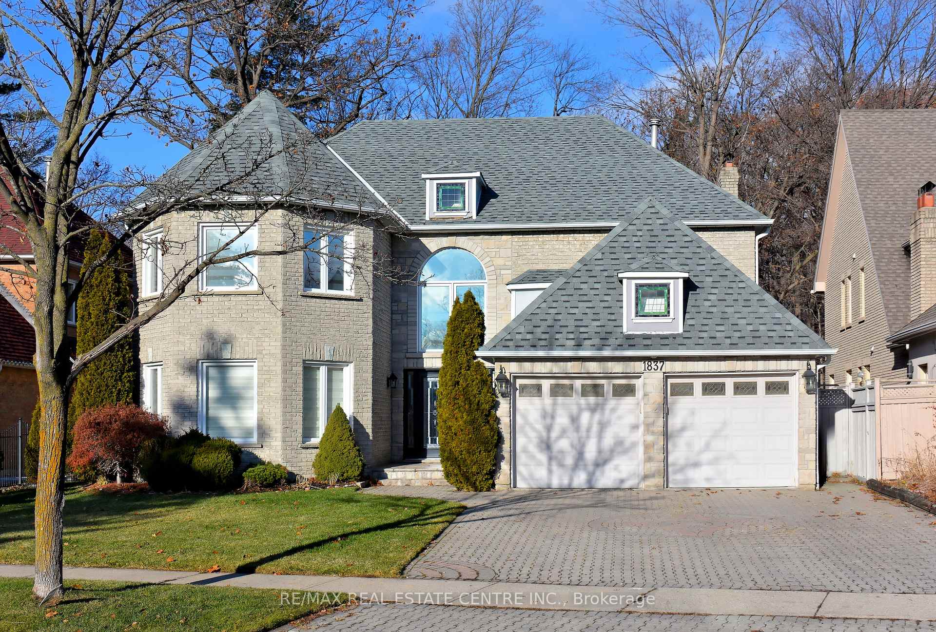 Photo of 1837 Sevenoaks Drive