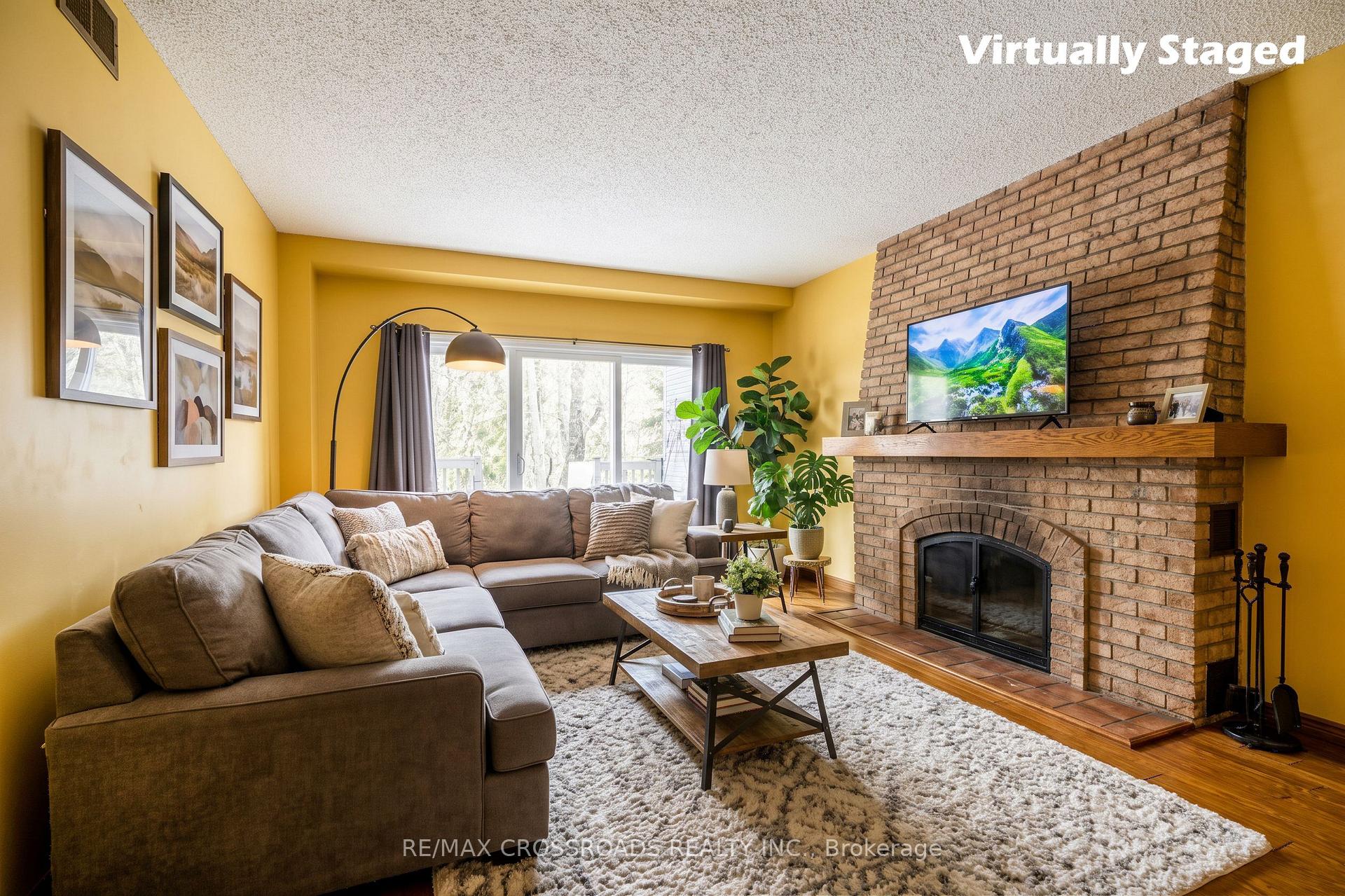 Photo 16 of 1910 Fairport Road, Pickering, Dunbarton — HOMEH