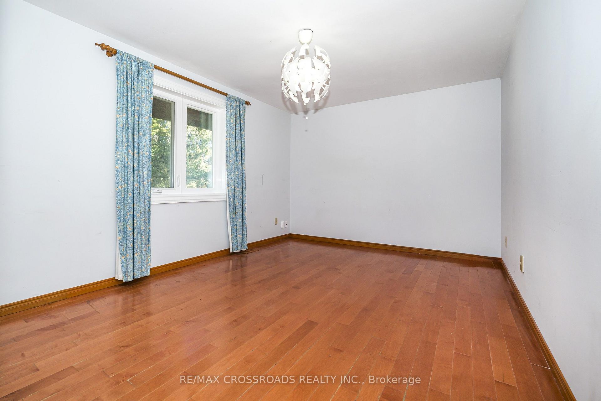 Photo 27 of 1910 Fairport Road, Pickering, Dunbarton — HOMEH