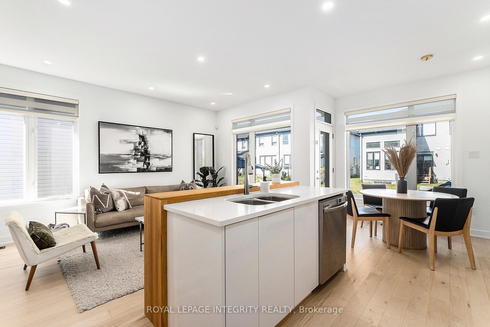 Photo 14 of 860 Solarium Avenue, Ottawa, Riverside South/Gloucester Glen — HOMEH