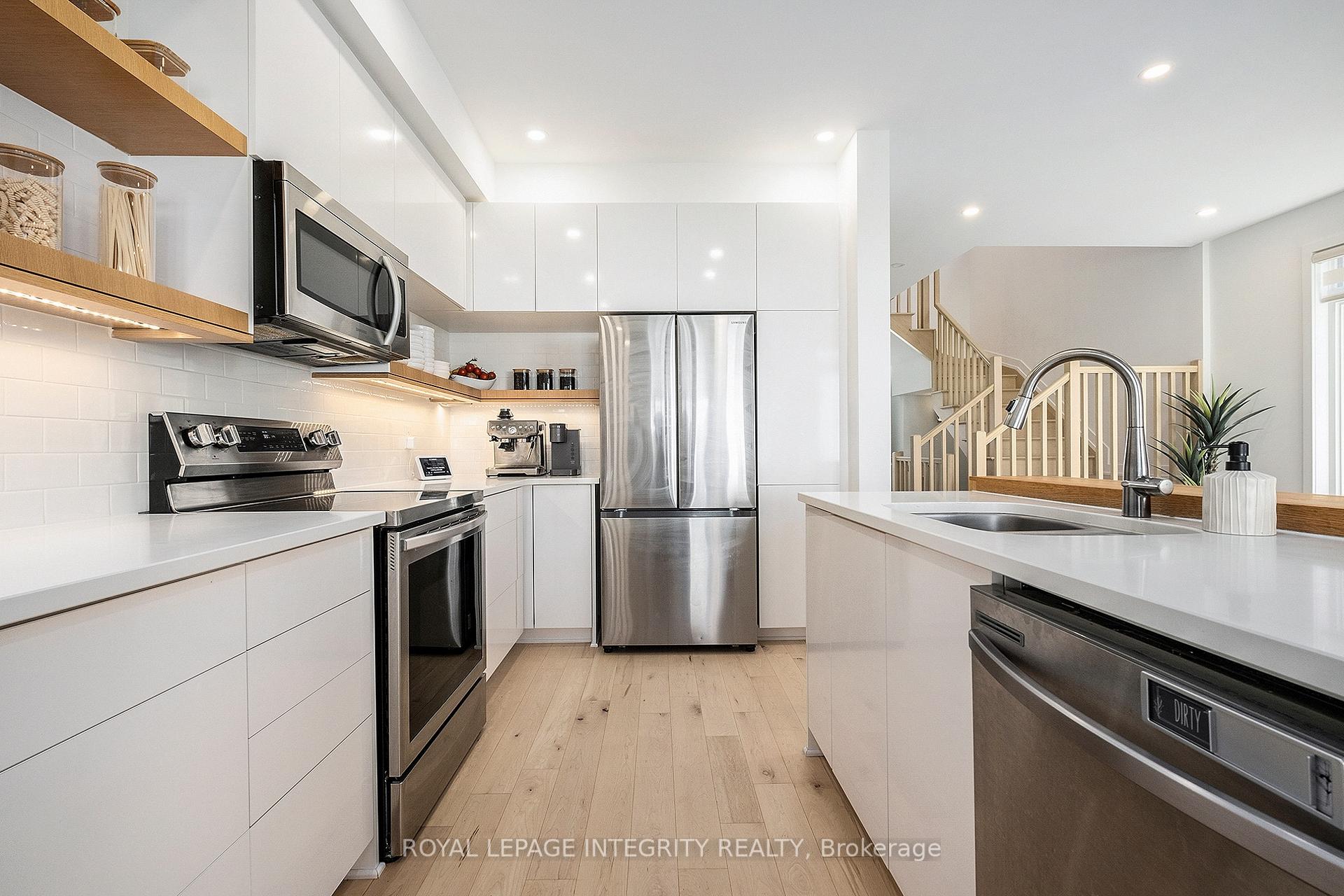 Photo 16 of 860 Solarium Avenue, Ottawa, Riverside South/Gloucester Glen — HOMEH