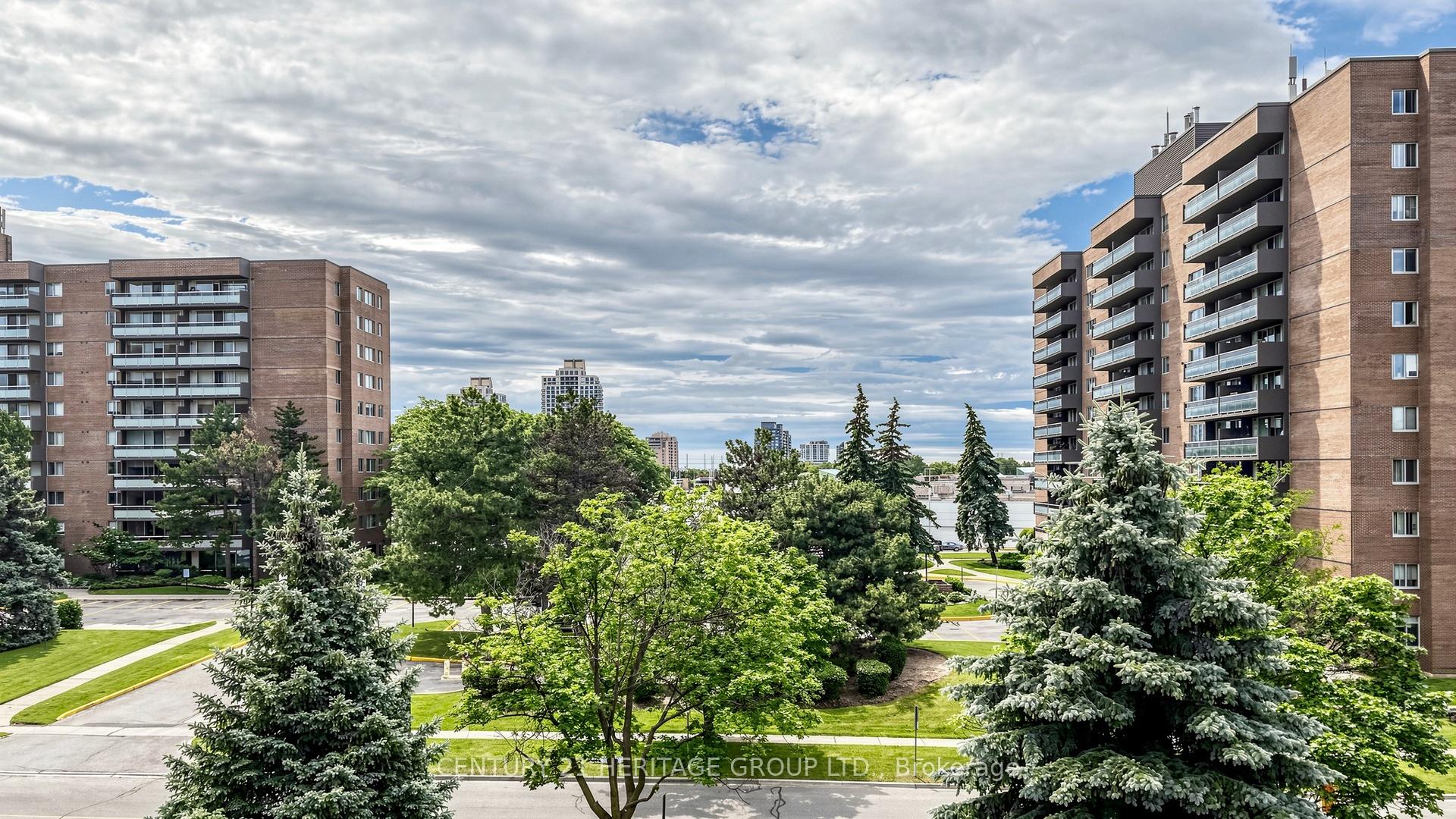 Photo 38 of Unit 406, 40 Baif Boulevard, Richmond Hill, North Richvale — HOMEH