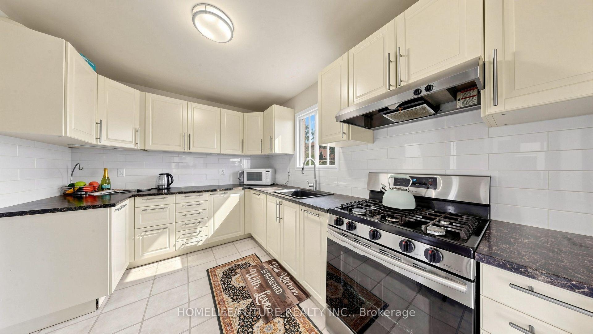 Photo 6 of 168 Large Crescent, Ajax, Central West — HOMEH