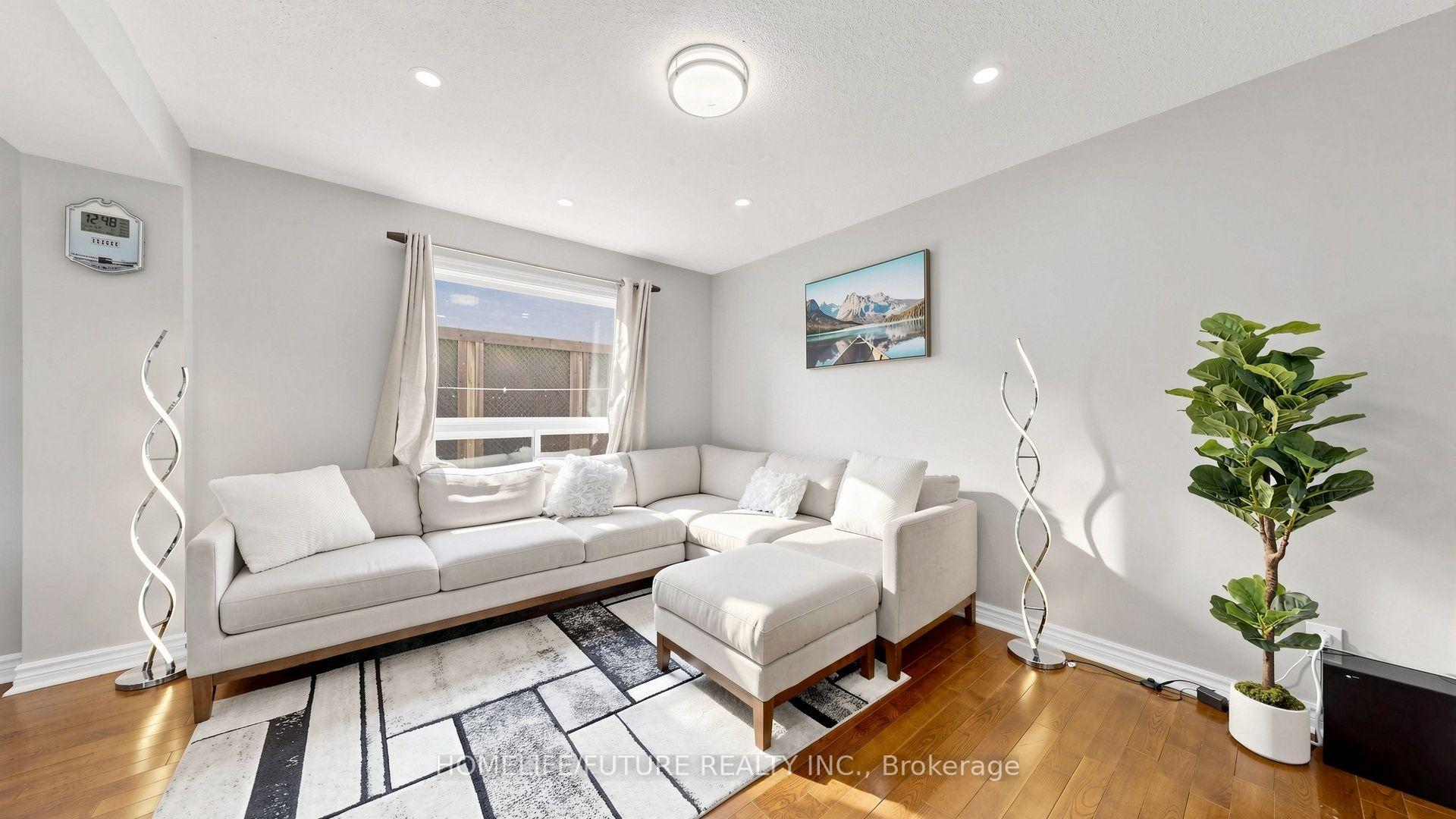 Photo 13 of 168 Large Crescent, Ajax, Central West — HOMEH
