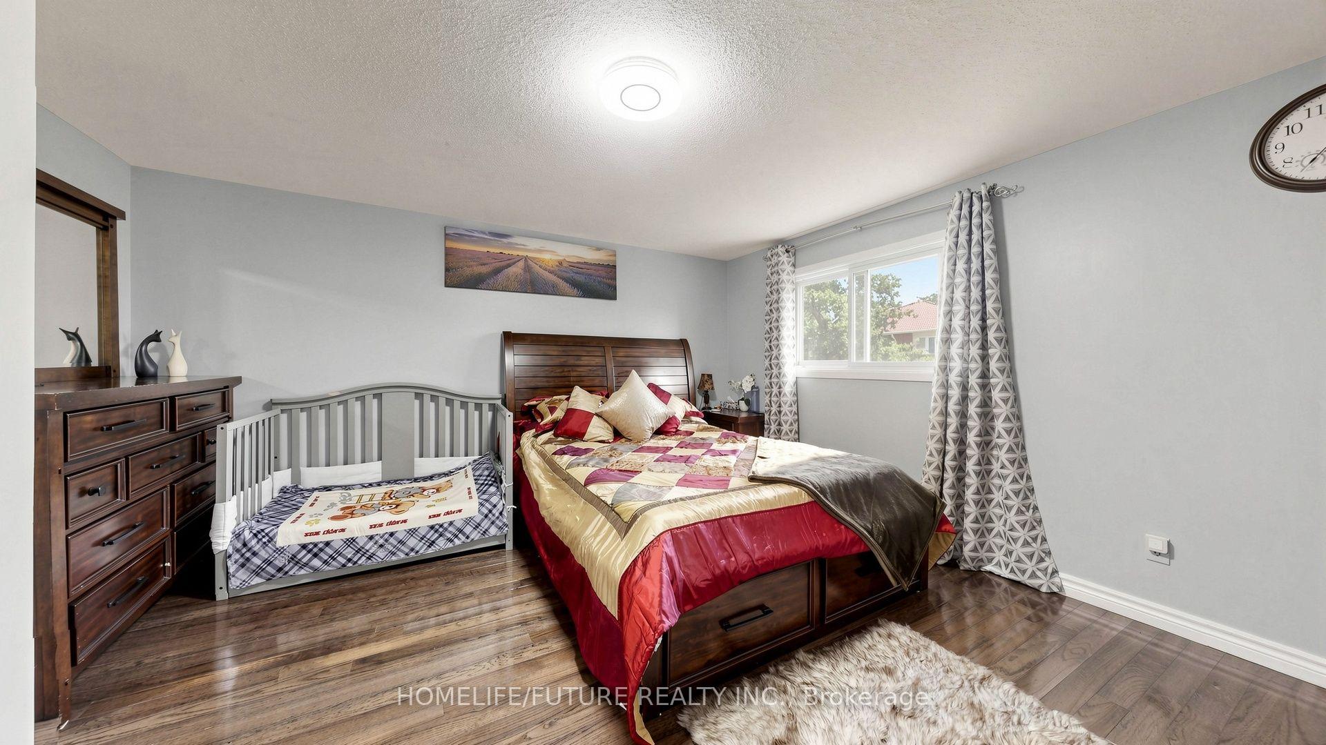 Photo 19 of 168 Large Crescent, Ajax, Central West — HOMEH
