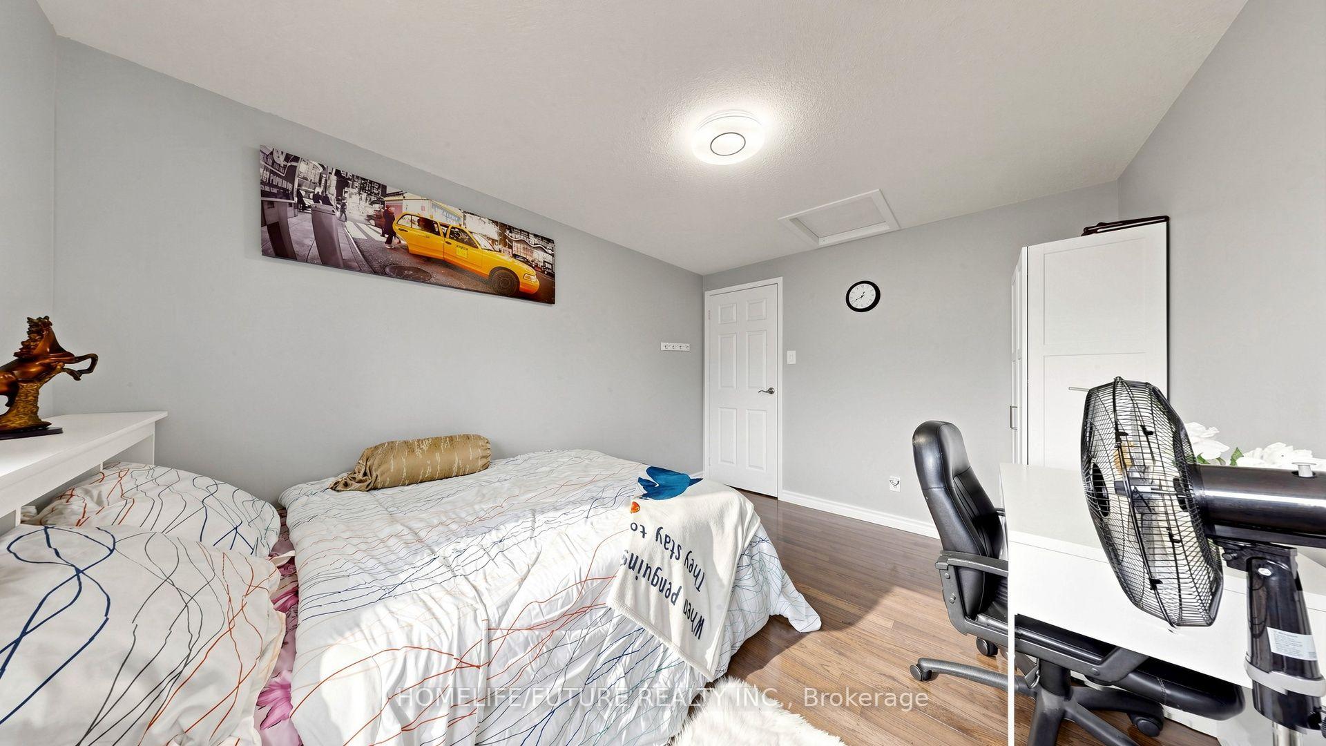 Photo 24 of 168 Large Crescent, Ajax, Central West — HOMEH