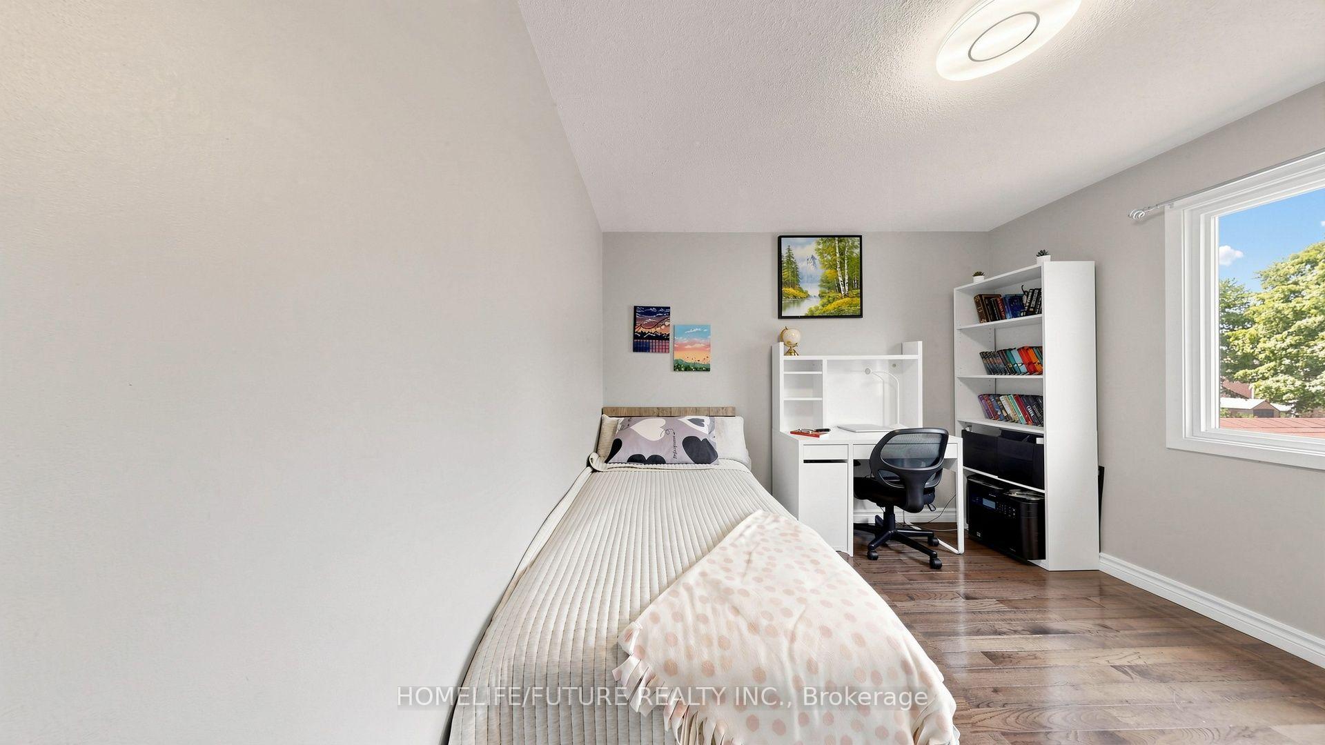Photo 25 of 168 Large Crescent, Ajax, Central West — HOMEH