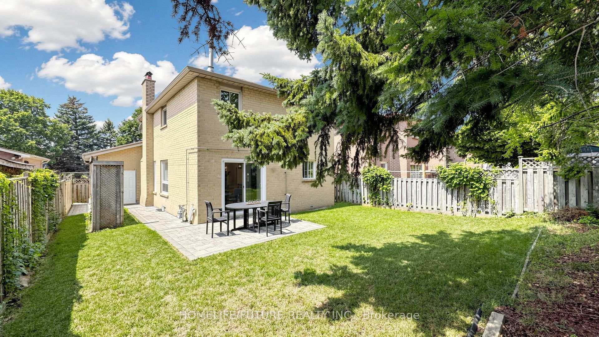 Photo 48 of 168 Large Crescent, Ajax, Central West — HOMEH