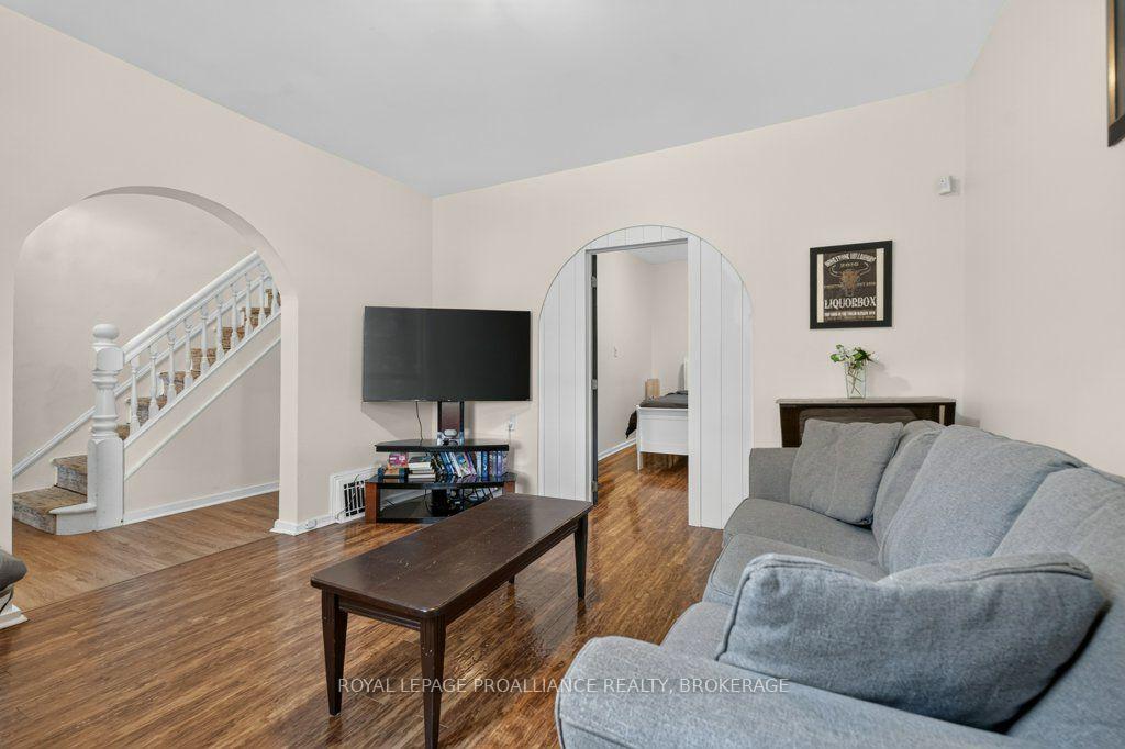 Photo 8 of 268 Rideau Street, Kingston, East of Sir John A. Blvd — HOMEH