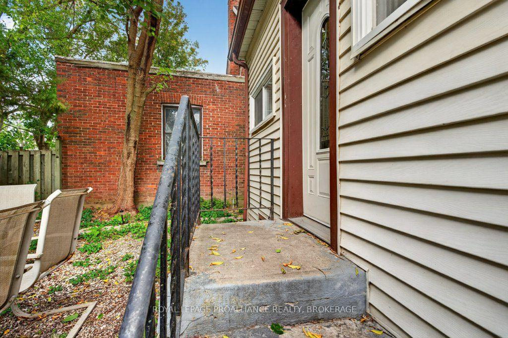 Photo 26 of 268 Rideau Street, Kingston, East of Sir John A. Blvd — HOMEH