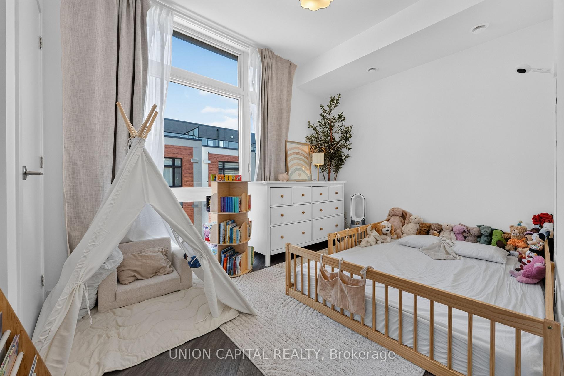 Photo 17 of Unit 1227, 8 David Eyer Road, Richmond Hill, Rural Richmond Hill — HOMEH