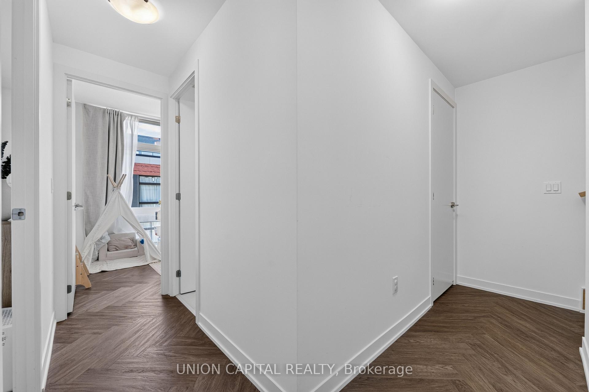 Photo 20 of Unit 1227, 8 David Eyer Road, Richmond Hill, Rural Richmond Hill — HOMEH