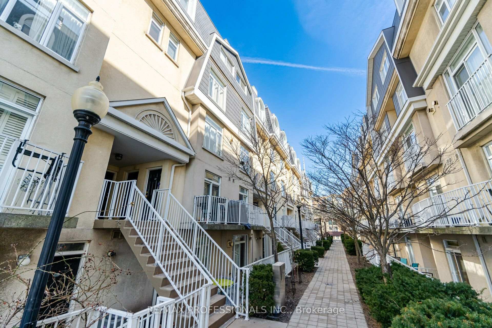 Photo 2 of Unit 362, 32 Stadium Road, Toronto, Niagara — HOMEH