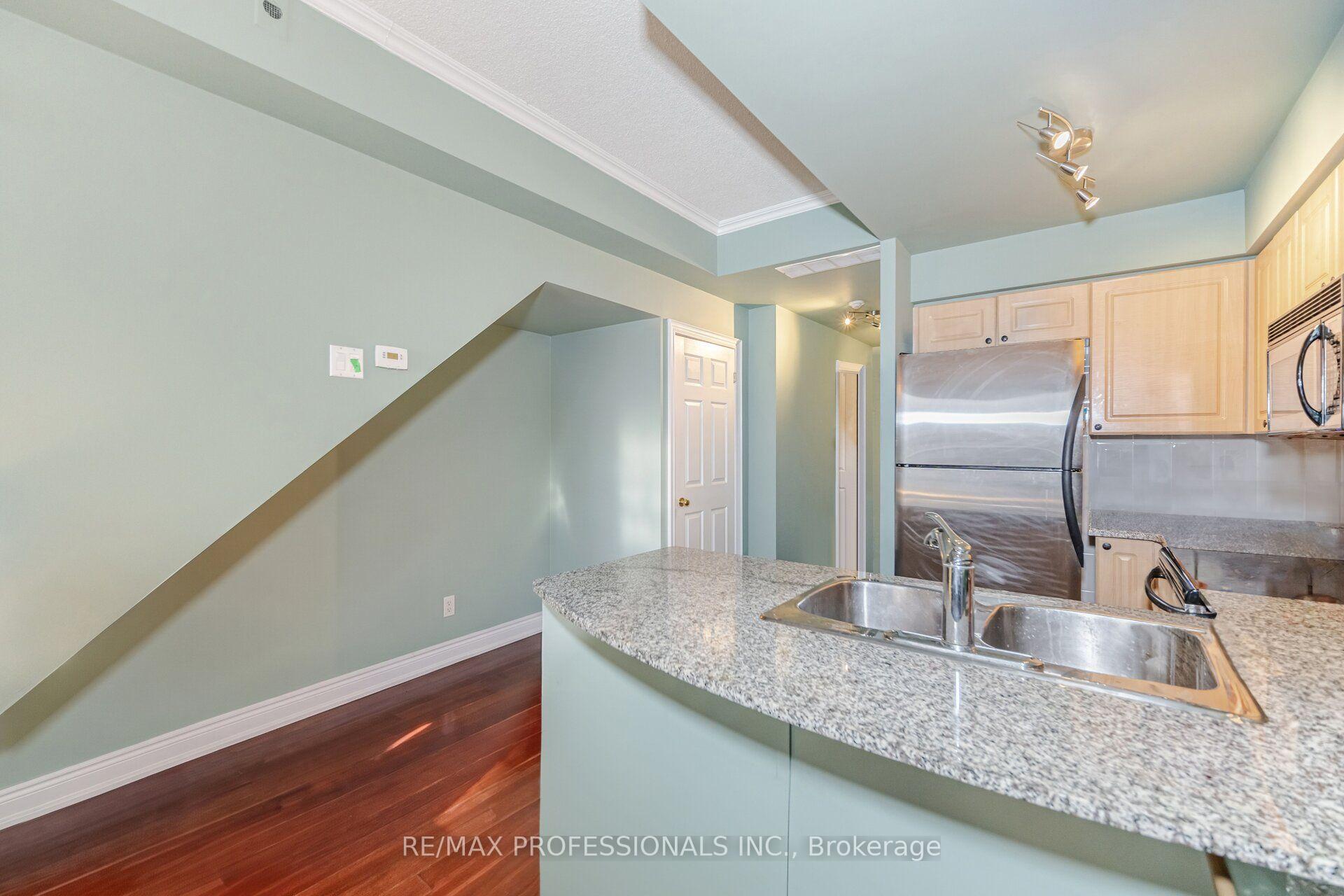 Photo 7 of Unit 362, 32 Stadium Road, Toronto, Niagara — HOMEH